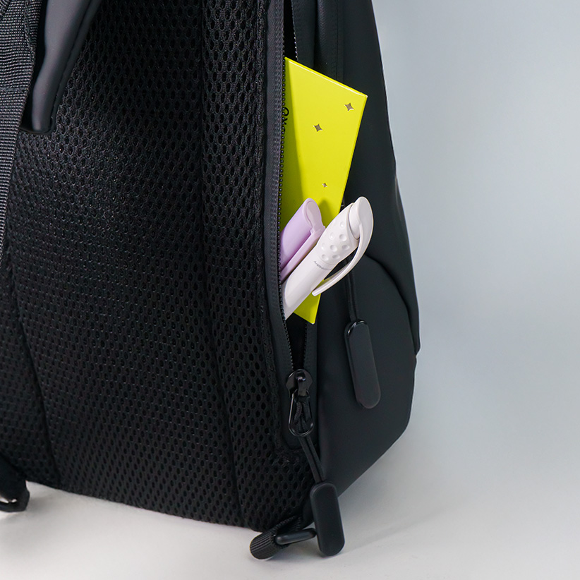 Сумка на плечо  водостойкая "Sling", чёрный, 33 х 18 х11 см, 100%  полиуретан