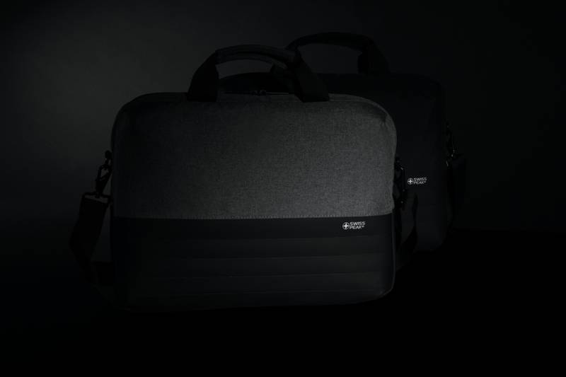 Сумка для ноутбука Swiss Peak с RFID-защитой из rPET AWARE™, 15,6’’