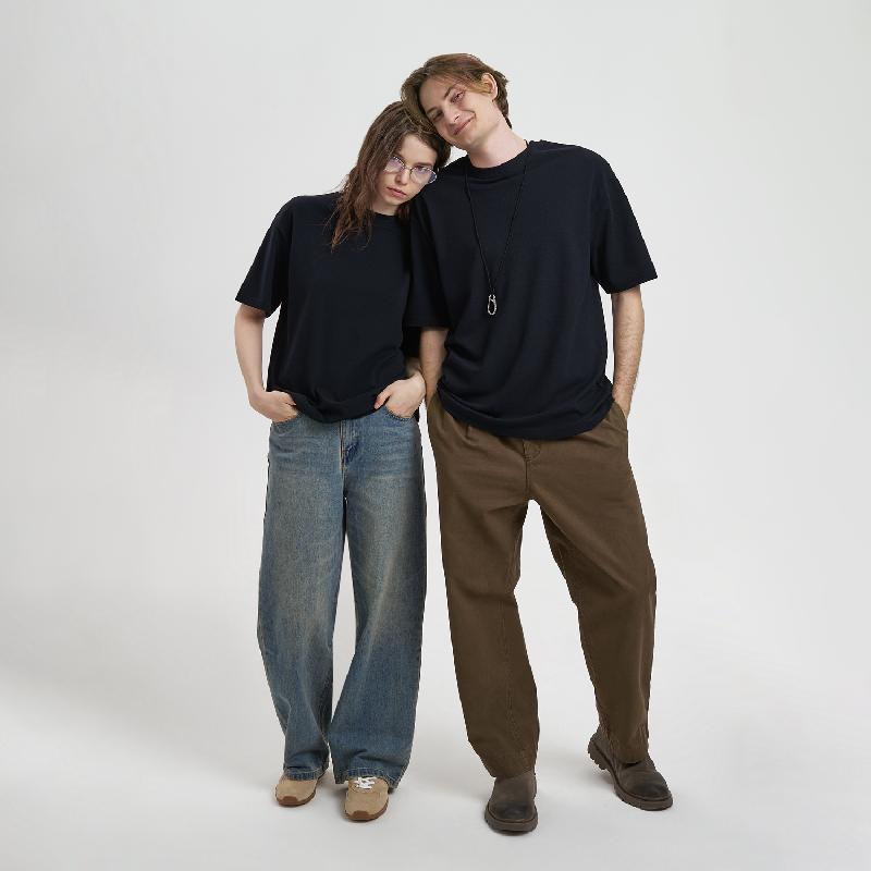 Футболка унисекс премиум AURA