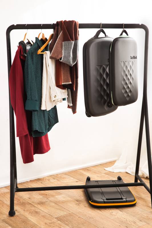 Чемодан складной Rollink Earth 55x40x20 см, 2 колеса, черный/оранжевый