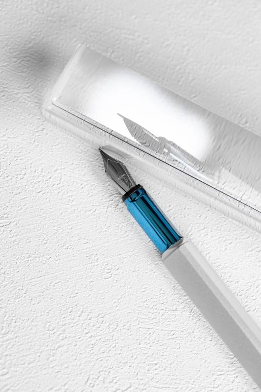 Перьевая ручка PININFARINA PF One SILVER /BLUE