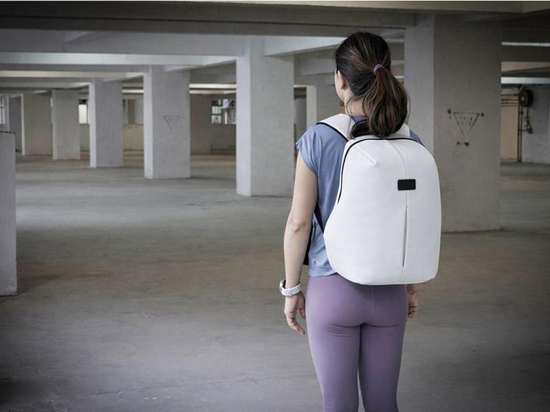 Водостойкий рюкзак с защитой от краж Phantom Mini для ноутбука 16