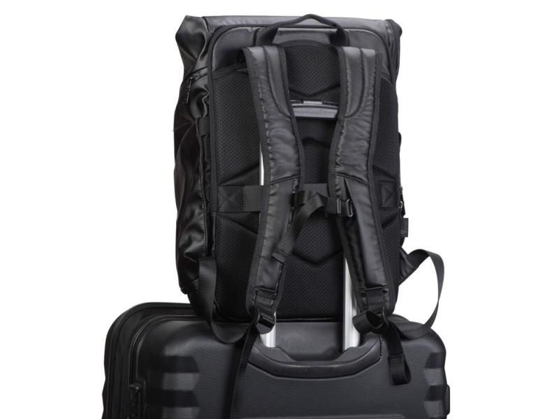 Водостойкий рюкзак Giant для ноутбука 15.6