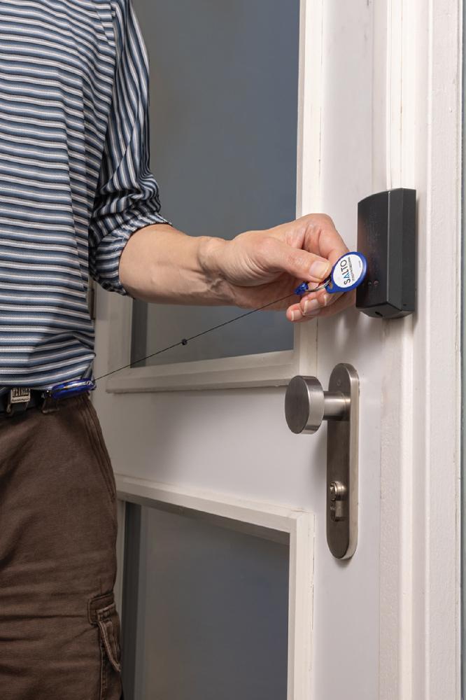 Брелок из цинка и переработанного пластика с зажимом RCS