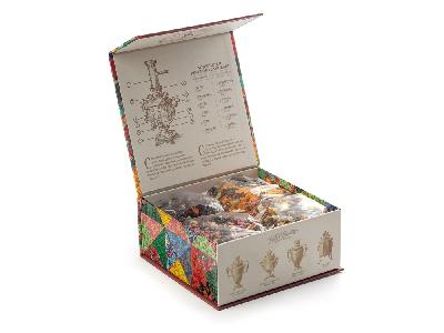 Подарочный набор c купажами чая Цветущий сад в подарочной упаковке