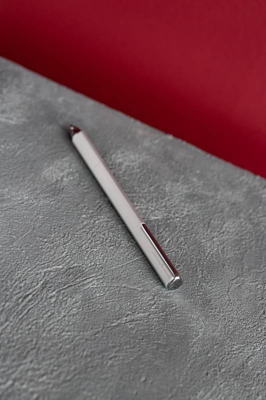 Шариковая ручка PININFARINA PF One SILVER