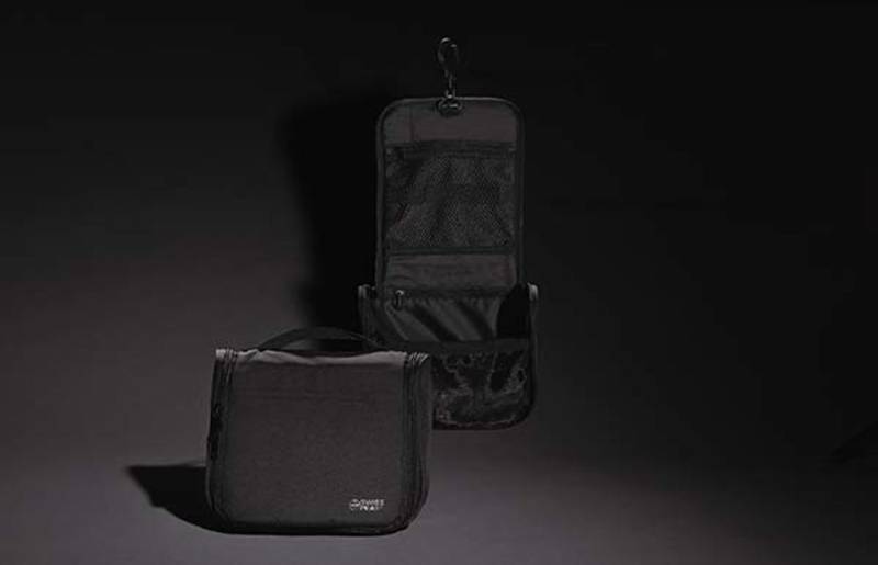 Дорожная косметичка Swiss Peak Lohan из rPET AWARE™