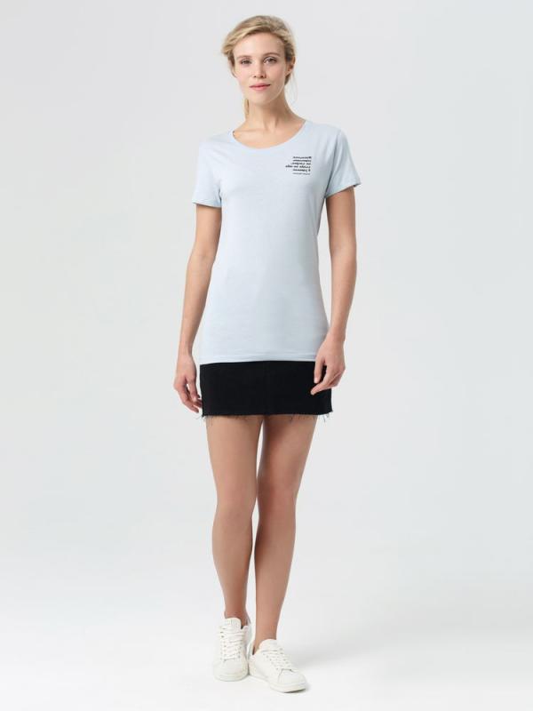 Футболка женская «Женщина хорошеет»