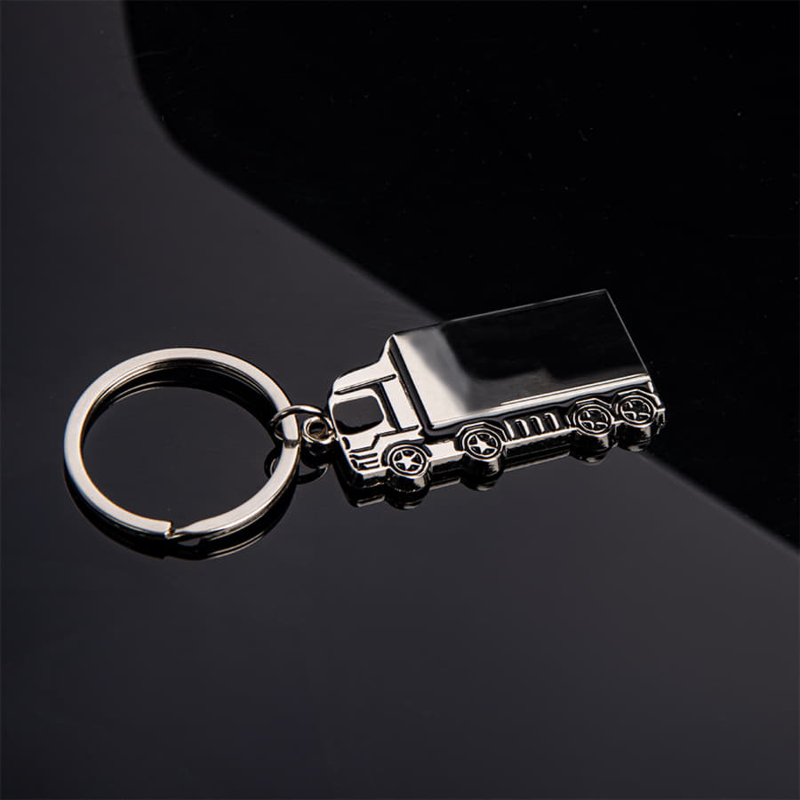 Брелок TITAN TRUCK, 5,4 x 2,7 x 0,4 см, металл