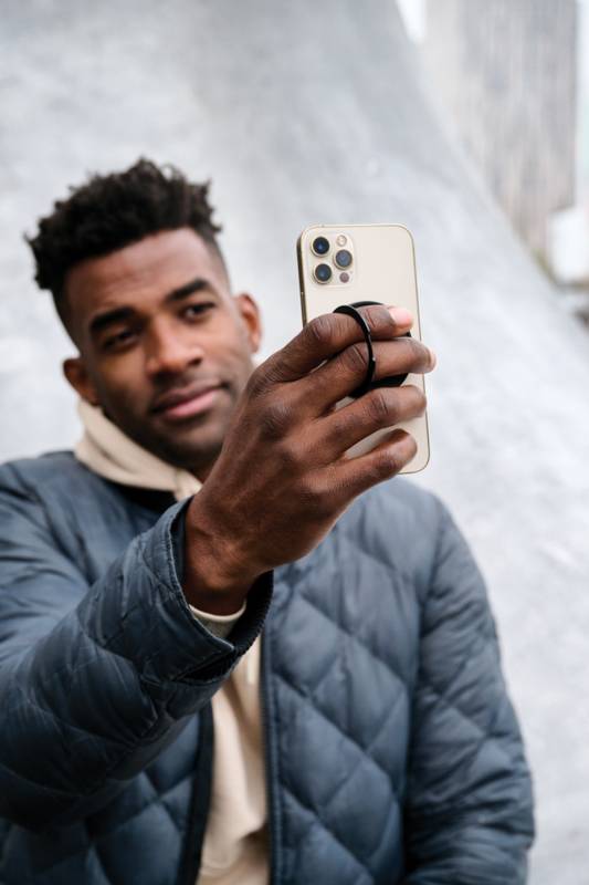 Магнитный держатель для телефона Terra Magnetic из переработанного пластика и алюминия RCS