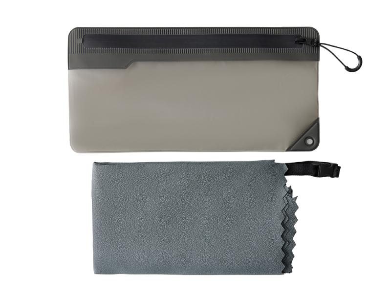 Спортивное полотенце Спутник в чехле