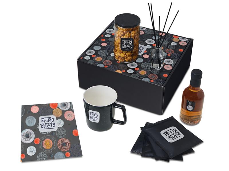 Подарочный набор Re:y. Treat с кружкой, сиропом и попкорном