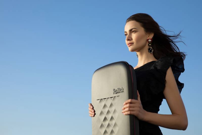 Чемодан складной Rollink Earth 55x40x20 см, 2 колеса, черный/красный