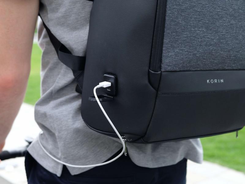 Водостойкий антикражный рюкзак FlexPackPro для ноутбука 15.6