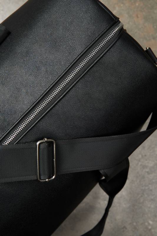 Дорожная сумка VINGA Bermond из переработанного полиуретана RCS