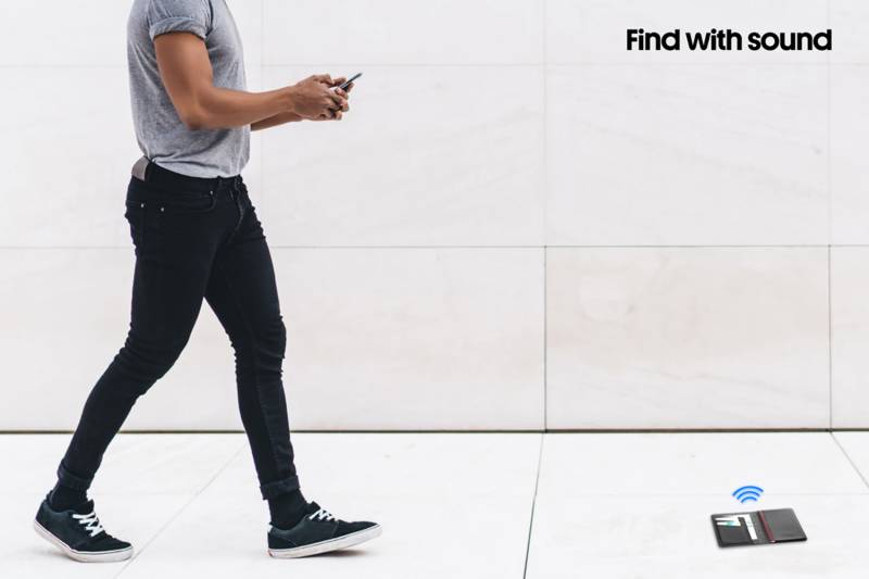 Обложка для паспорта Travelfinder с технологией Find My