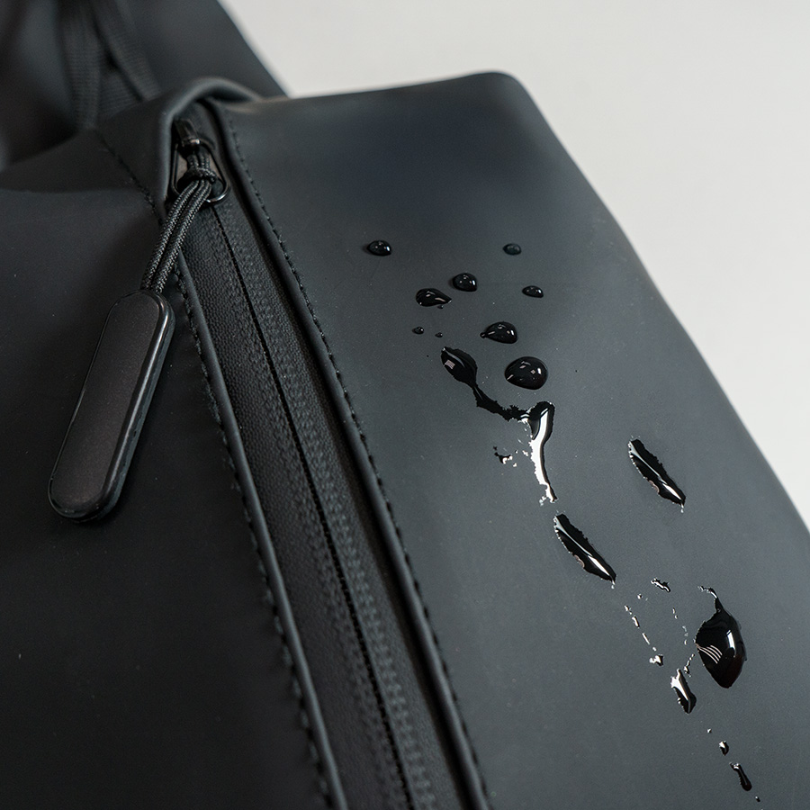 Сумка на плечо  водостойкая "Sling", чёрный, 33 х 18 х11 см, 100%  полиуретан